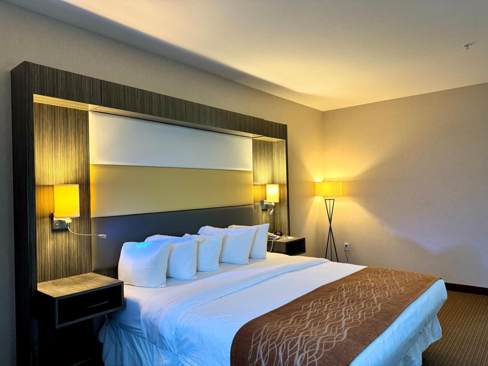 Southfort Inn フォート・サスカチワン 部屋 写真