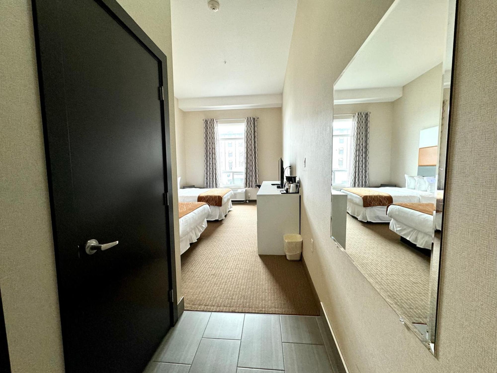 Southfort Inn フォート・サスカチワン 部屋 写真