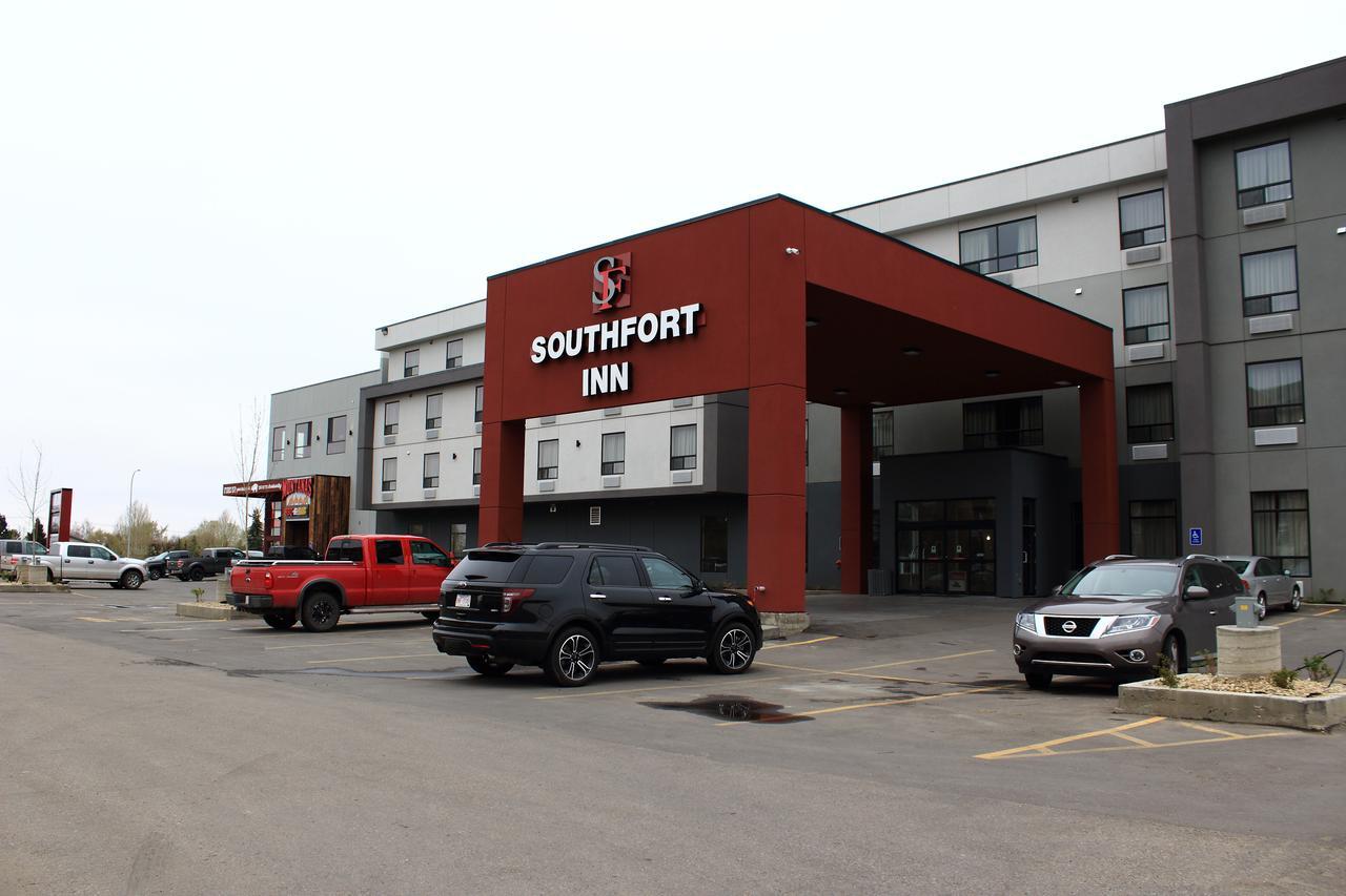 Southfort Inn フォート・サスカチワン エクステリア 写真