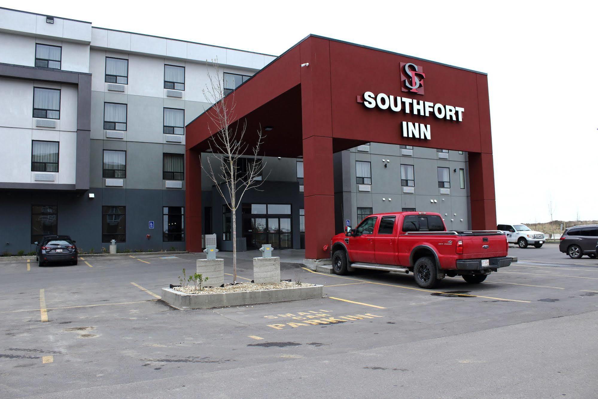 Southfort Inn フォート・サスカチワン エクステリア 写真